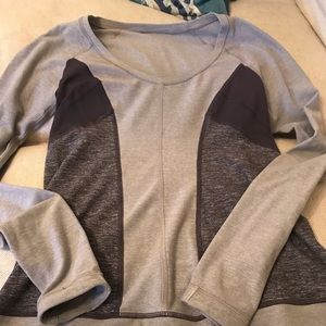 Lululemon long sleeve gray top 6